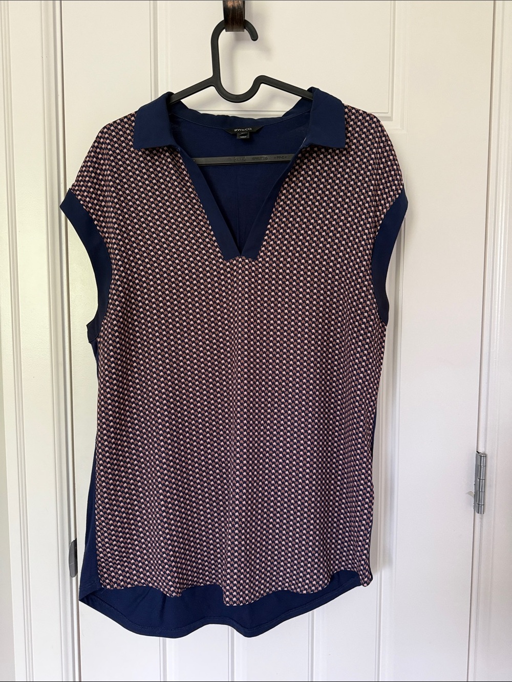 RW&CO. Navy and Pink Geo Sleeveless Polo Top